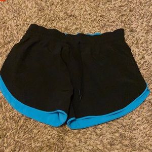 Zyia flip shorts size medium